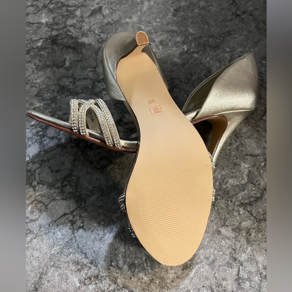 Caparros Gold / silver heels size 8 - Picture 11 of 11
